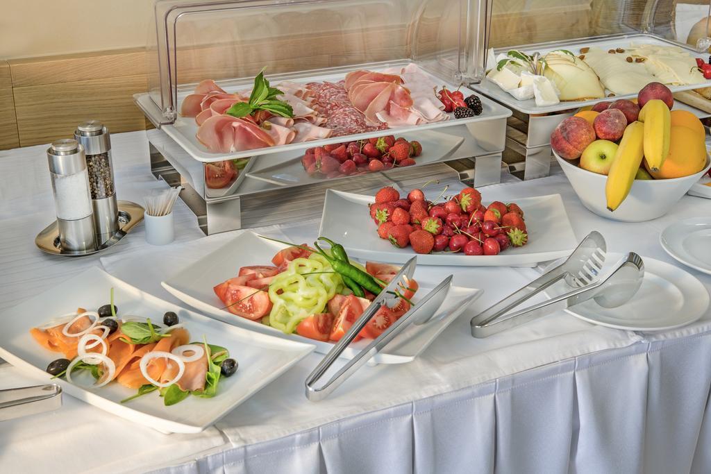 Hotel Villa Privileggio Мощеничка-Драга Экстерьер фото