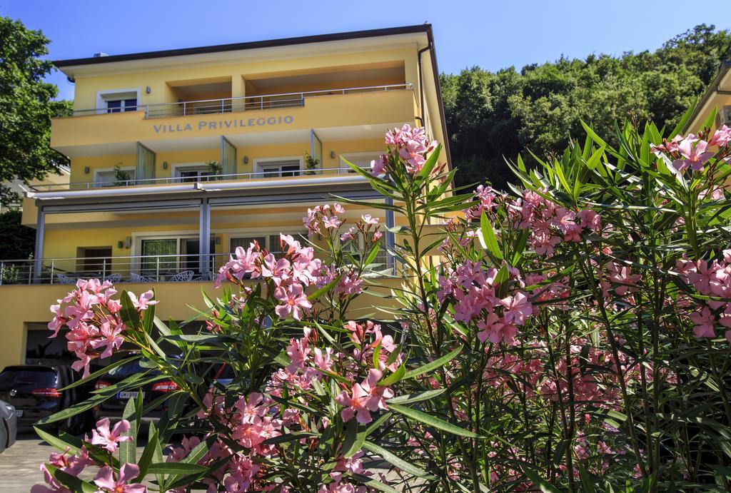 Hotel Villa Privileggio Мощеничка-Драга Экстерьер фото